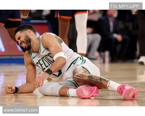 杰森塔图姆如何在NBA赛场上展现出色的领导力与个人魅力